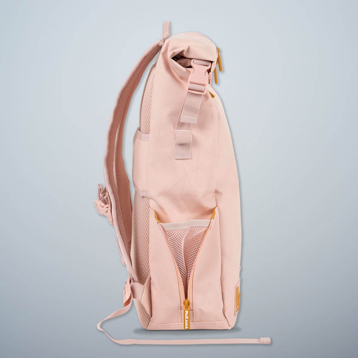 PAKAMA-fitnessrucksack-pink-seite-flaschenhalter-reißverschluss