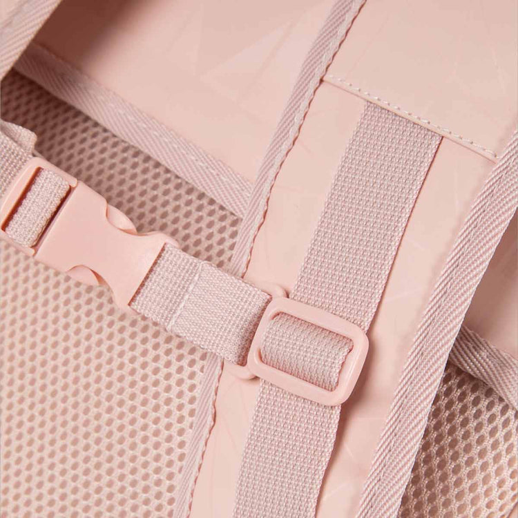 PAKAMA-fitnessrucksack-pink-brustgurt