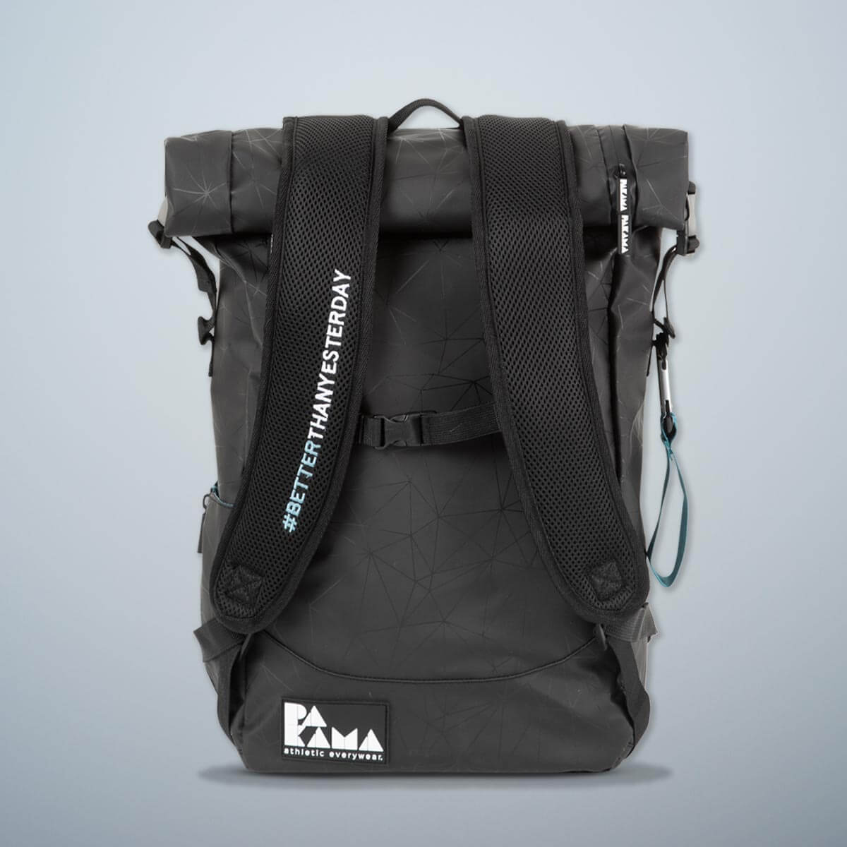 PAKAMA-fitnessrucksack-schwarz-front-schultergurte